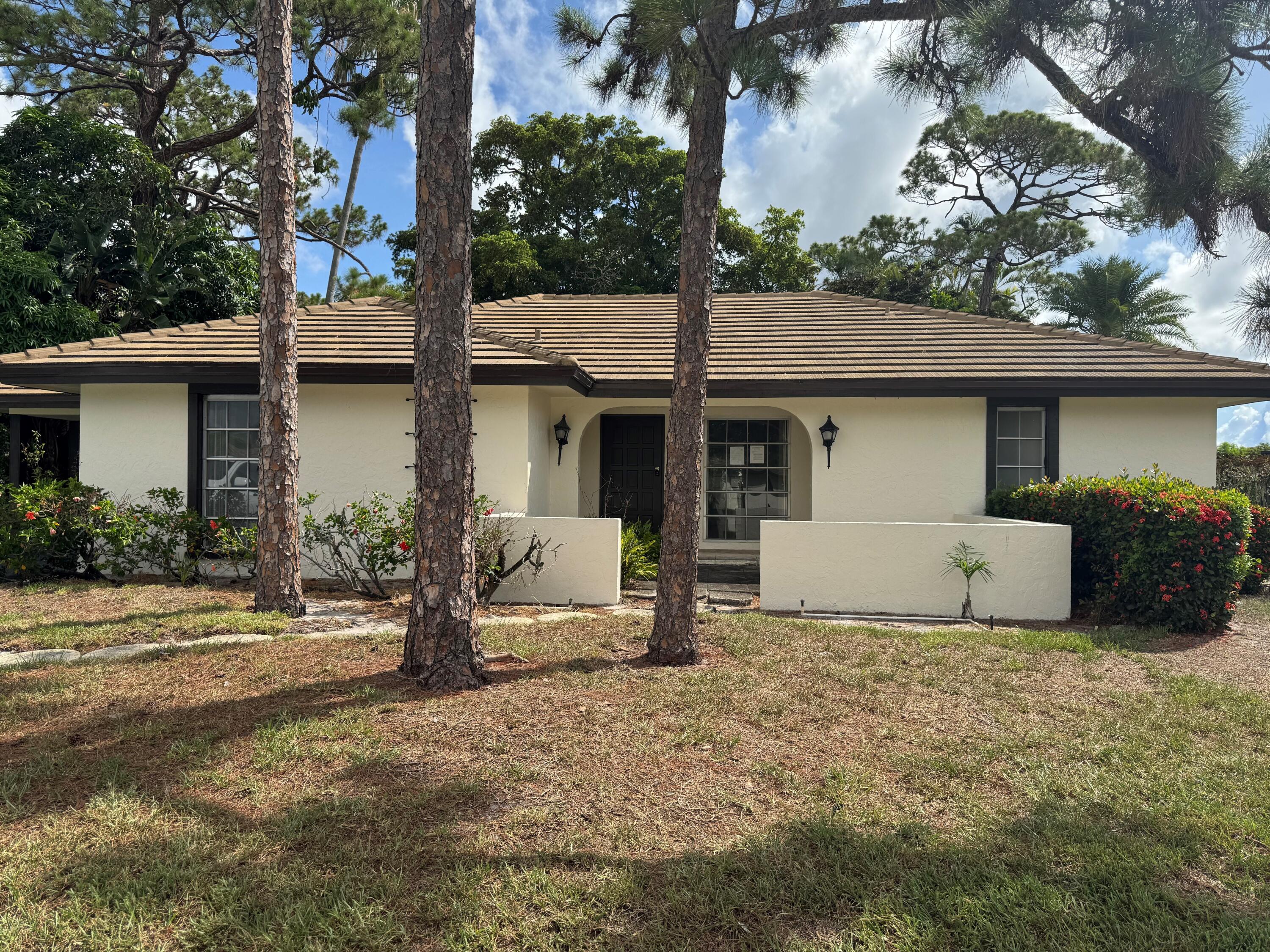 433 Pine Villa Drive, Atlantis, Palm Beach County, Florida - 2 Bedrooms  
2 Bathrooms - 