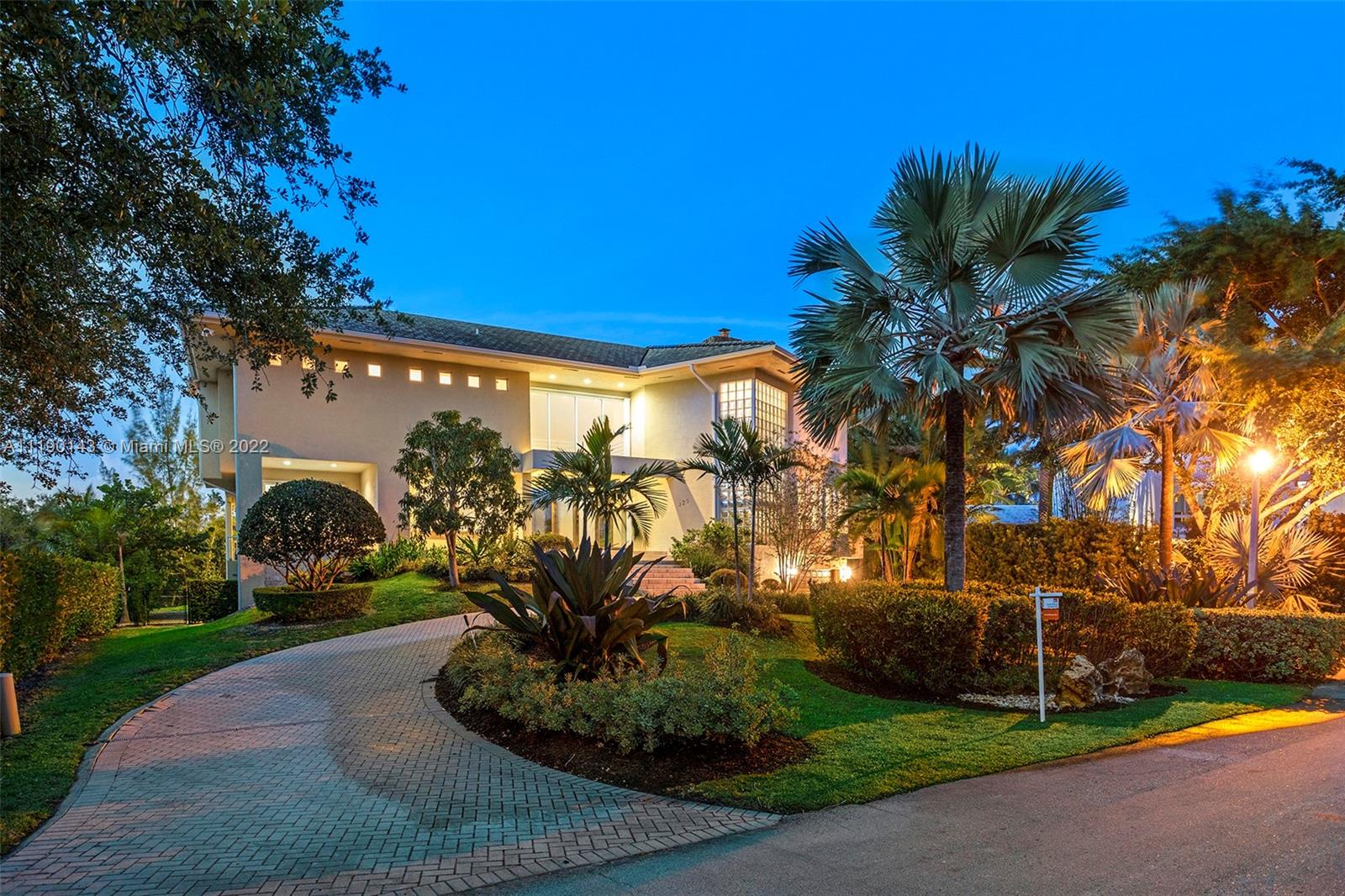 Photo 1 of 325 Campana Ave, Coral Gables, Florida, $3,395,000, Web #: 11190143